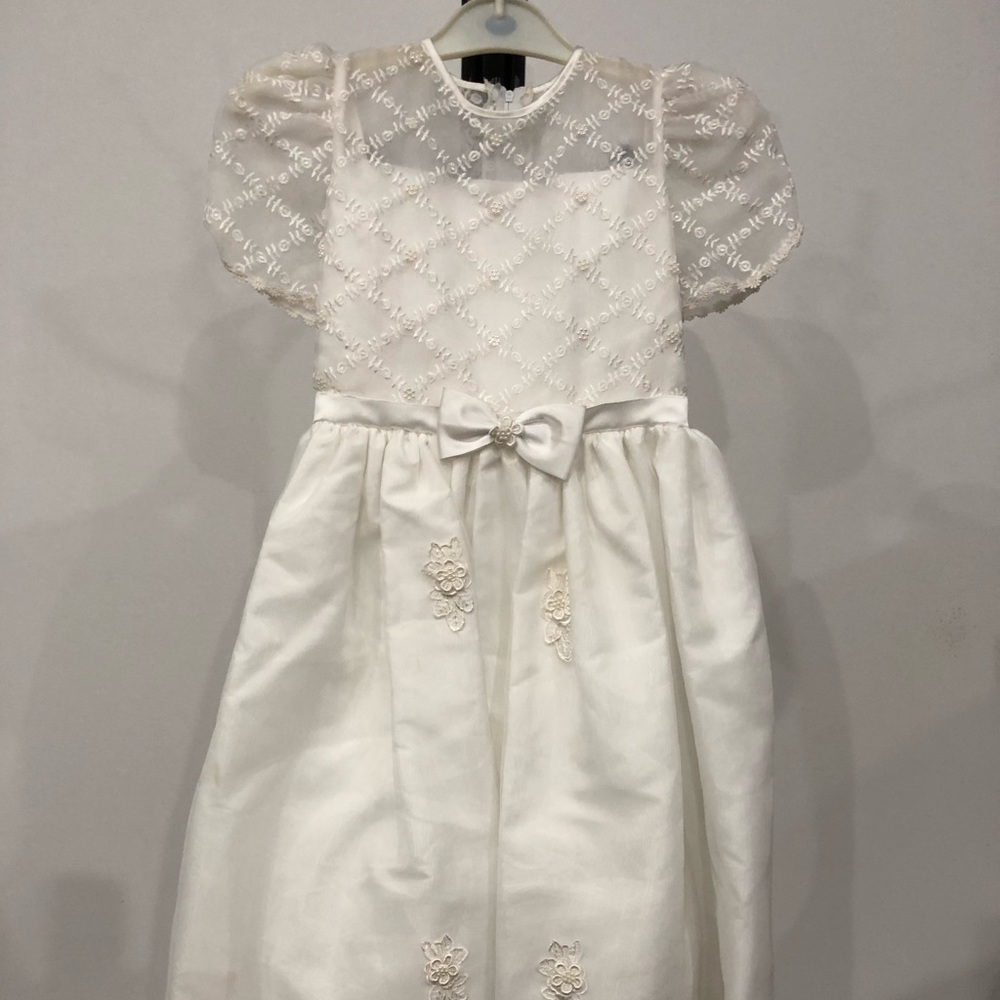 Lito’s Lacy dress